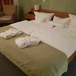 Rothenburger Hof 4*