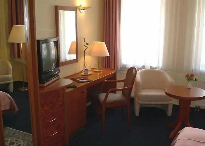 Rothenburger Hof Hotel 4*