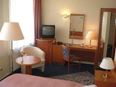 Отель Rothenburger Hof Дрезден