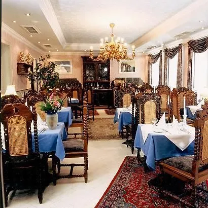 Hotell Rothenburger Hof 4*